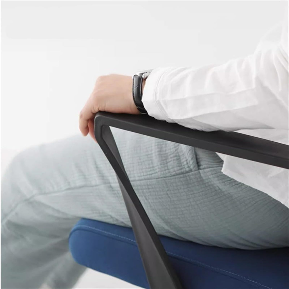 Orange Mesh Ergonomic Office Chair Y426