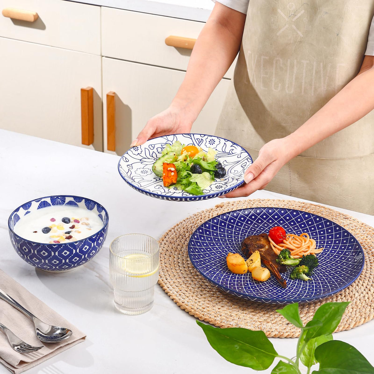 Ceramic Plates and Bowls Set, 12 Pieces Dinnerware Set for 4 K995